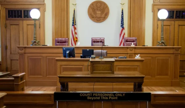 How Long Does a Lawsuit Take to Go to Court? A Simple Guide for Everyday Readers